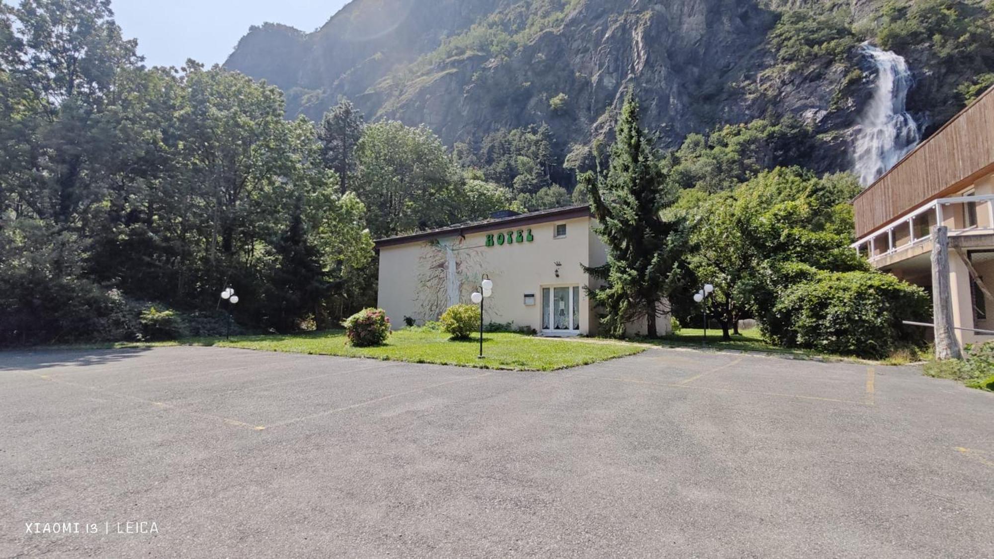 La Cascade Hotel Vernayaz Buitenkant foto